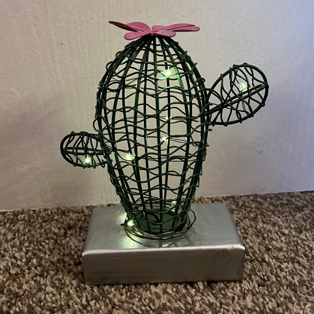 Metal Battery Powered Light Up Cactus